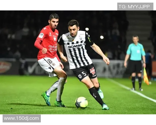 法甲联赛中的足球明星盘点与他们的辉煌成就解析 法甲联赛中的足球明星盘点与他们的辉煌成就解析