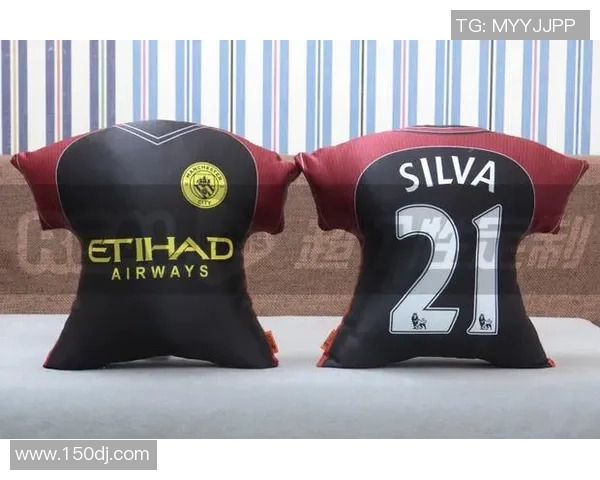 现役足球明星抱枕的魅力与收藏价值探讨 现役足球明星抱枕的魅力与收藏价值探讨