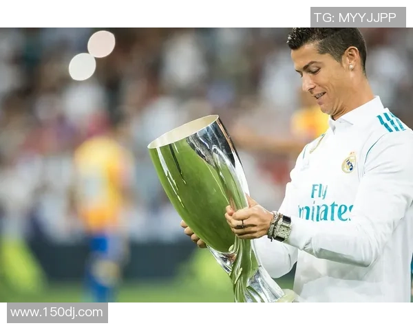 足球明星C罗在赛场上的精彩表现与传奇时刻回顾 足球明星C罗在赛场上的精彩表现与传奇时刻回顾