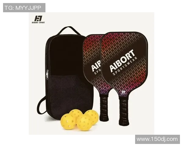 足球装备选购指南：如何选择适合你的球拍和配件